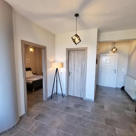 公寓 Labros Sea View *